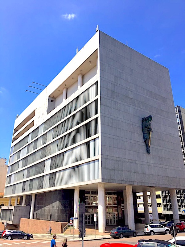 foto do Palácio da Justiça no centro histórico de Porto Alegre