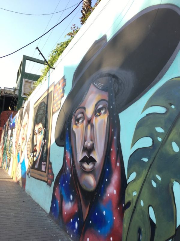 foto de muro com grafite no bairro de Barranco em Lima