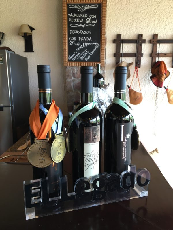foto dos vinhos da Bodega El Legado em Carmelo Vinícolas no Uruguai 