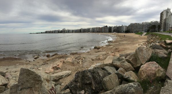 Foto da Playa de Pocitos em Montevidéu