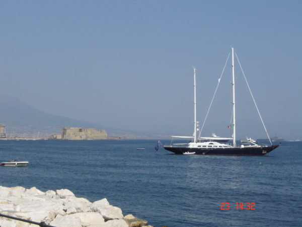 foto da orla de Nápoles Mar Tirreno 