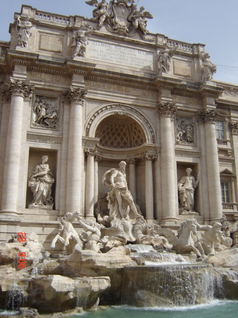 foto da Fontana di Trevi em Roma na Itália mochilão pela Europa