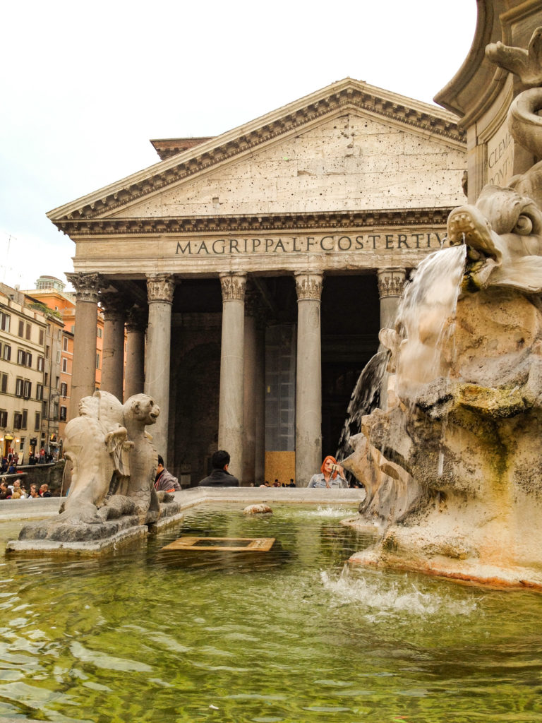 foto do Pantheon em Roma na Itália