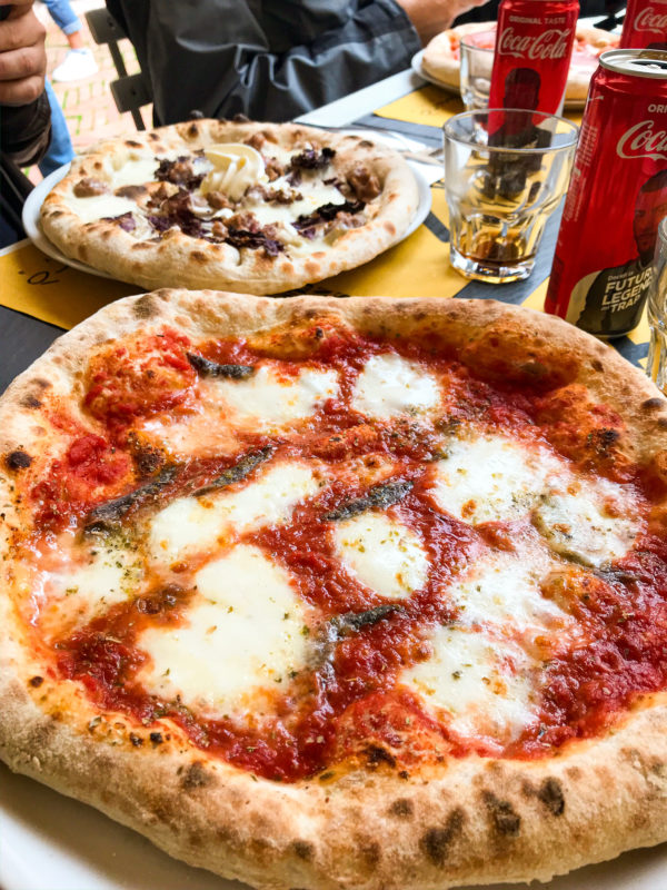 foto de pizza na Itália gastronomia italiana