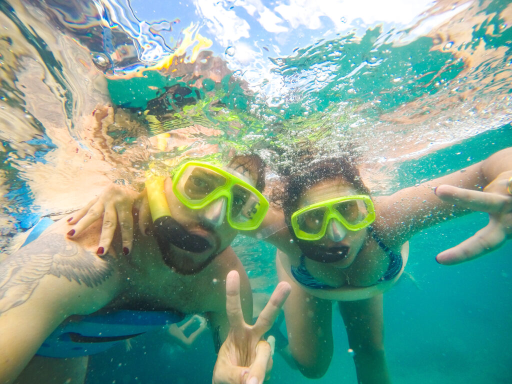 foto de mergulho com snorkel feita com gopro presentes de natal pra viajantes
